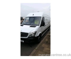 Man with van courier in one hour in your door